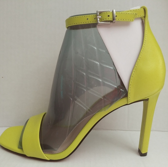 Vince Camuto Lauralie Yellow Heels - Picture 3 of 6